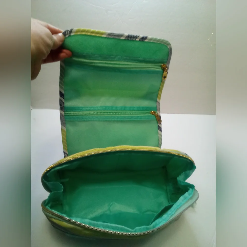 Sofia joy cosmetic bag